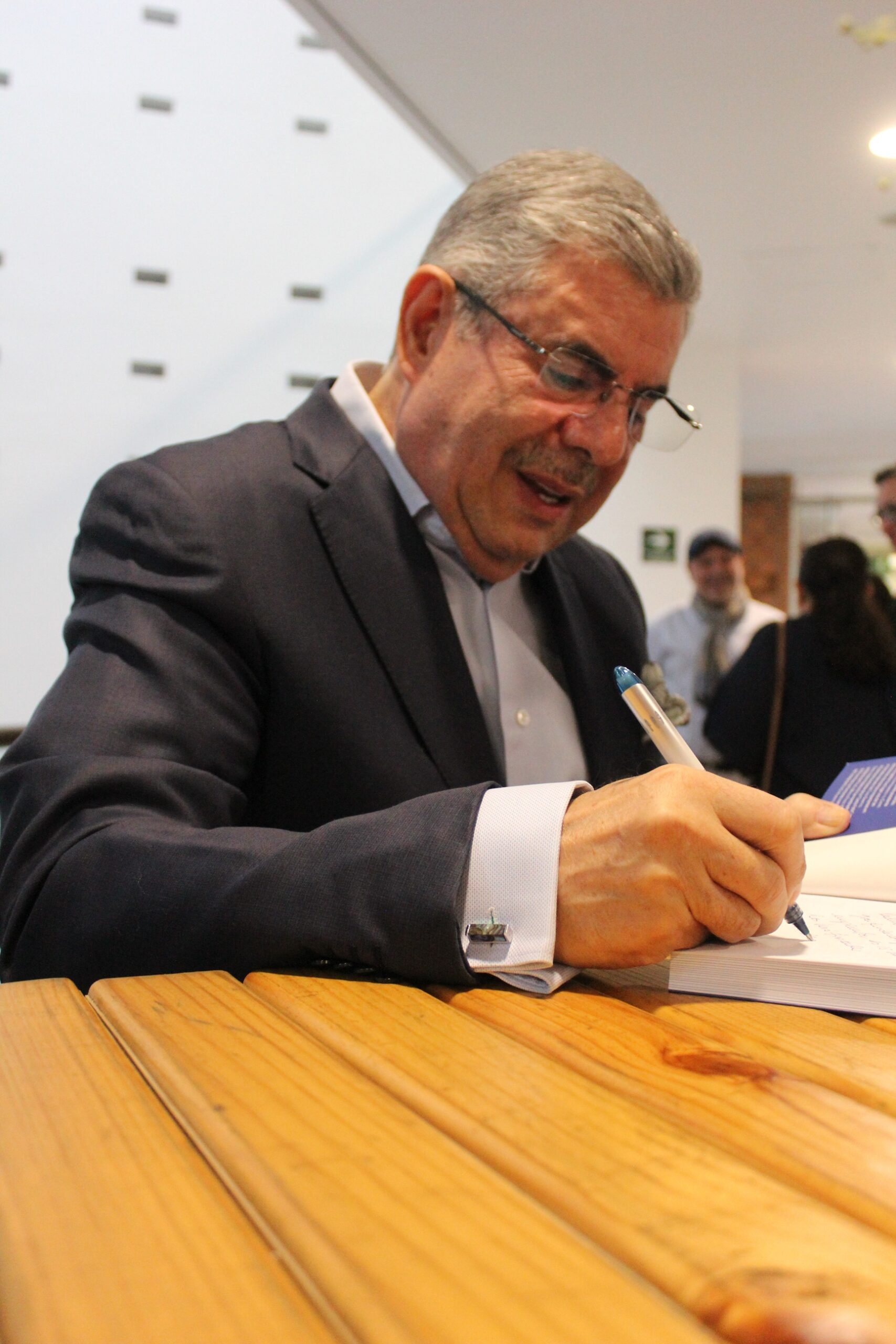 Cada hack cuenta con una explicación, acompañada con un momento vivencial y de color que lo encuadra en una realidad más cercana a los lectores. Busqué escribir de forma que [&hellip;]